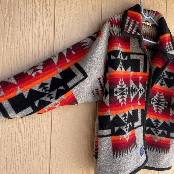 VINTAGE PENDLETON BEAVER STATE AZTEC SOUTHWEST Blanket JACKET shawl coat - Picture 10 of 14